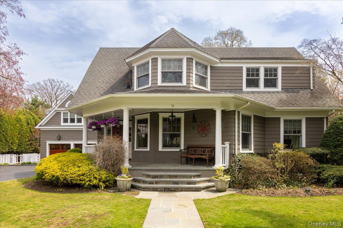 16 Middle Drive
