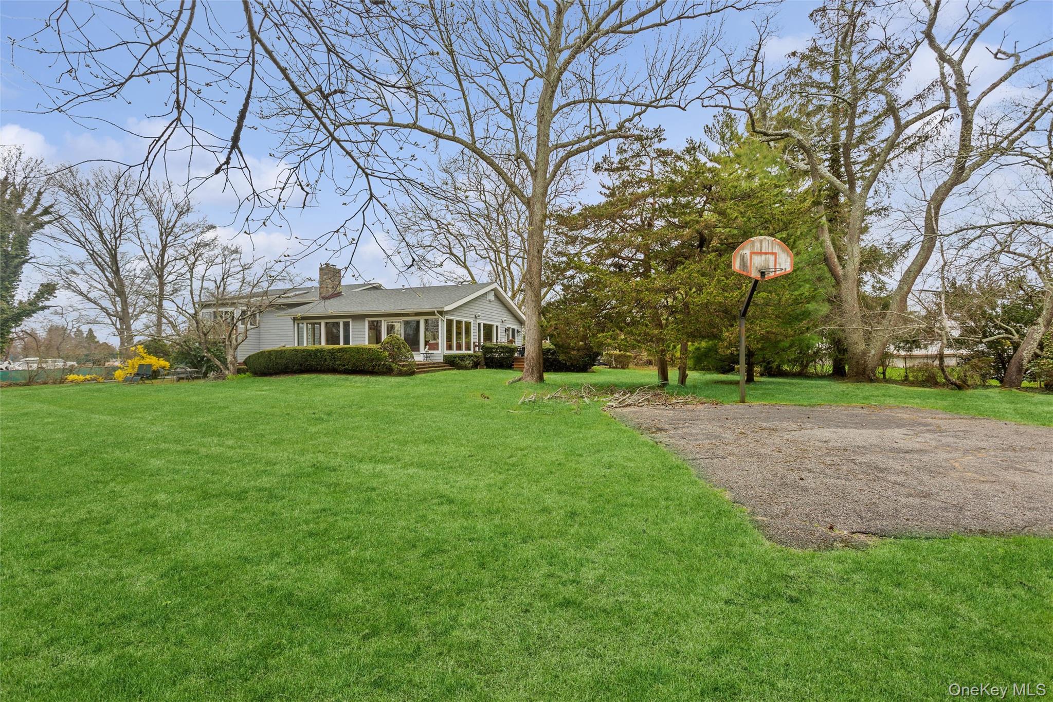 230 Richards Lane
