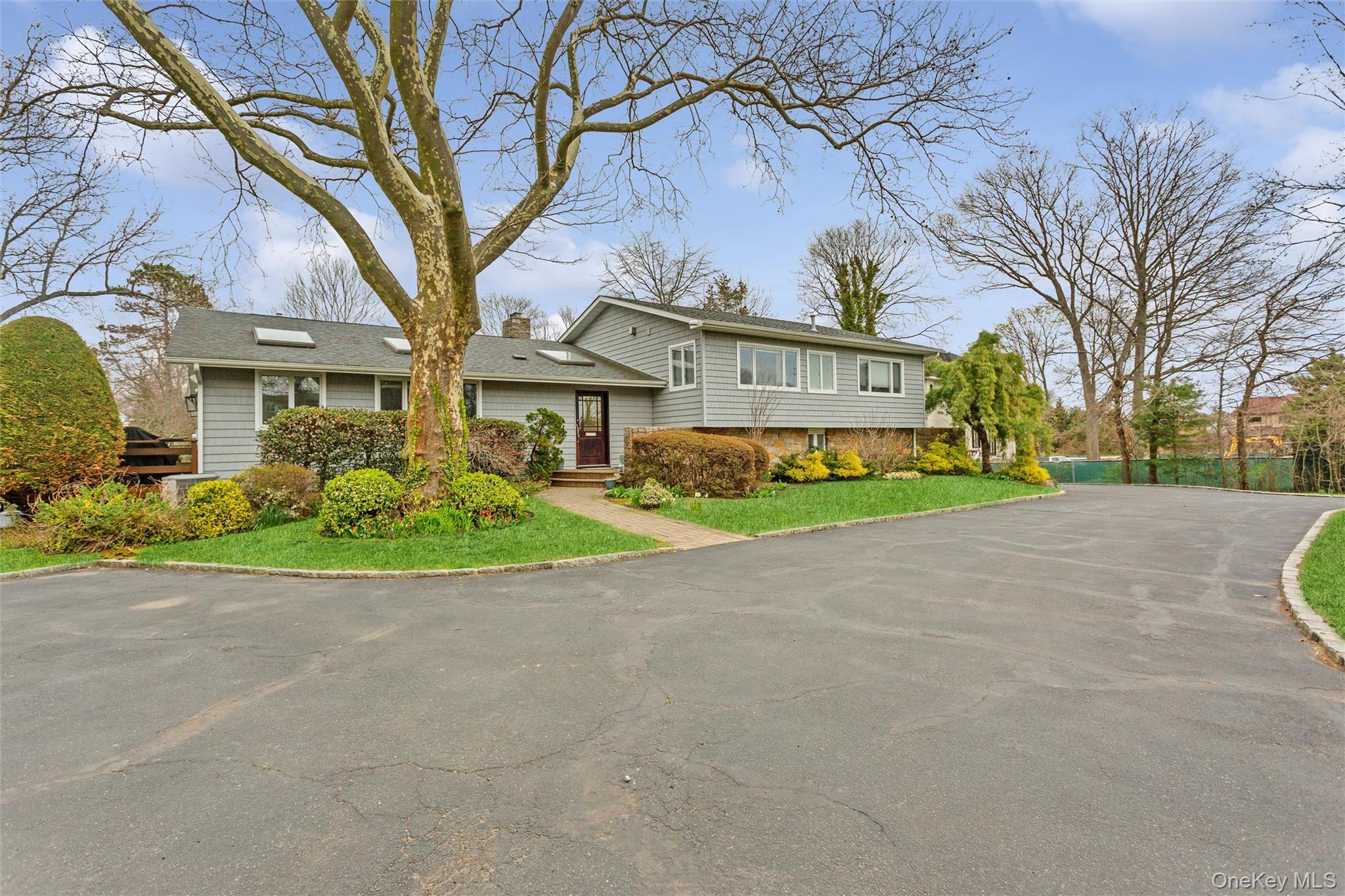 230 Richards Lane