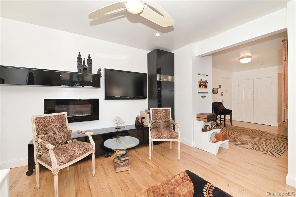 25 CANTERBURY Road Unit: 3-H