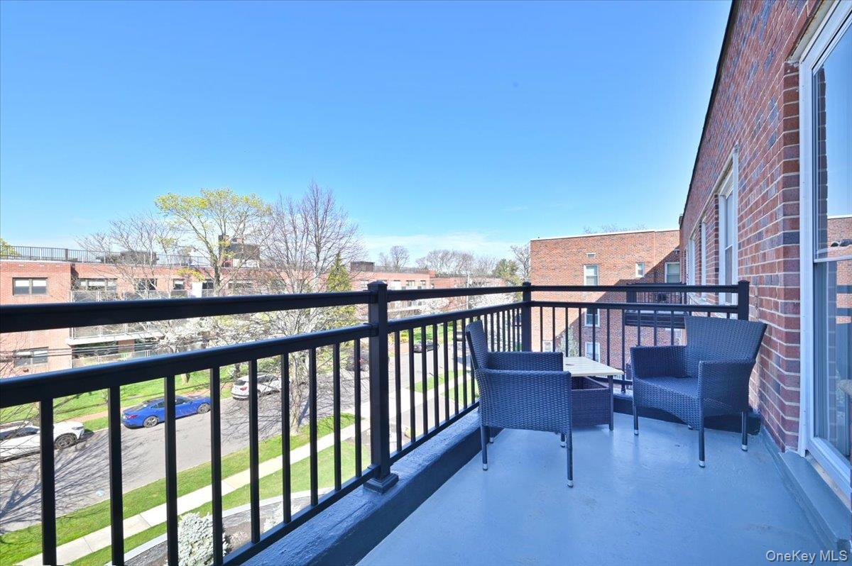 25 CANTERBURY Road Unit: 3-H