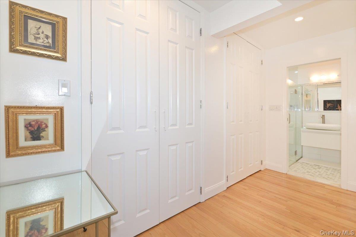 25 CANTERBURY Road Unit: 3-H