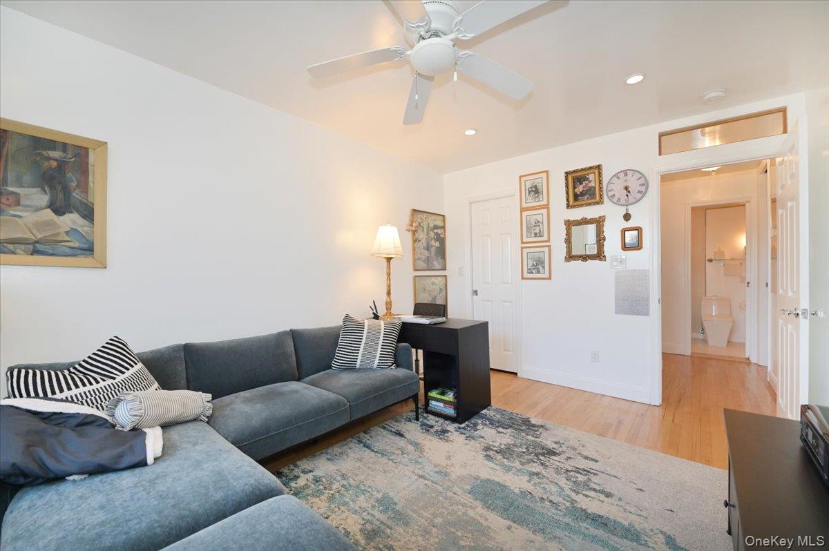 25 CANTERBURY Road Unit: 3-H