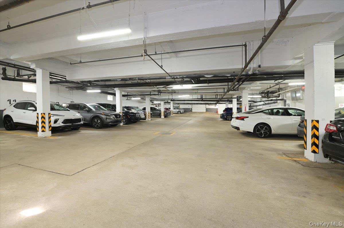 25 CANTERBURY Road Unit: 3-H