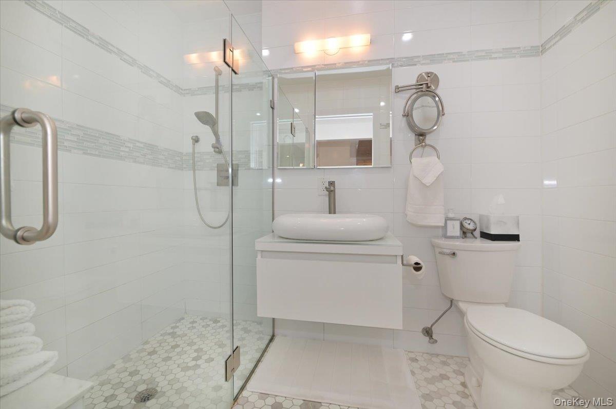 25 CANTERBURY Road Unit: 3-H