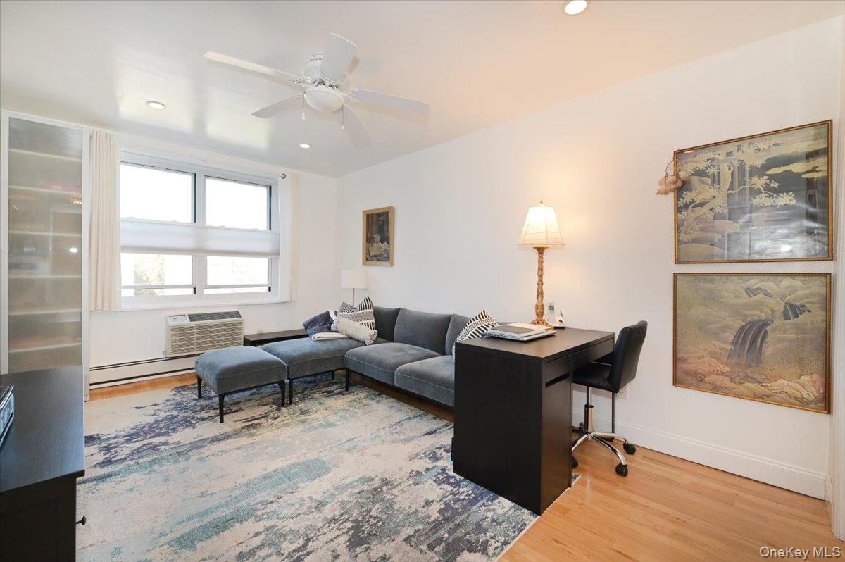 25 CANTERBURY Road Unit: 3-H