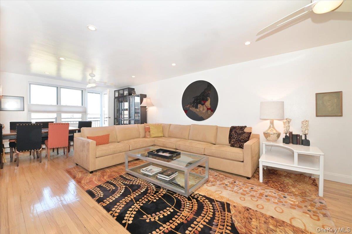 25 CANTERBURY Road Unit: 3-H