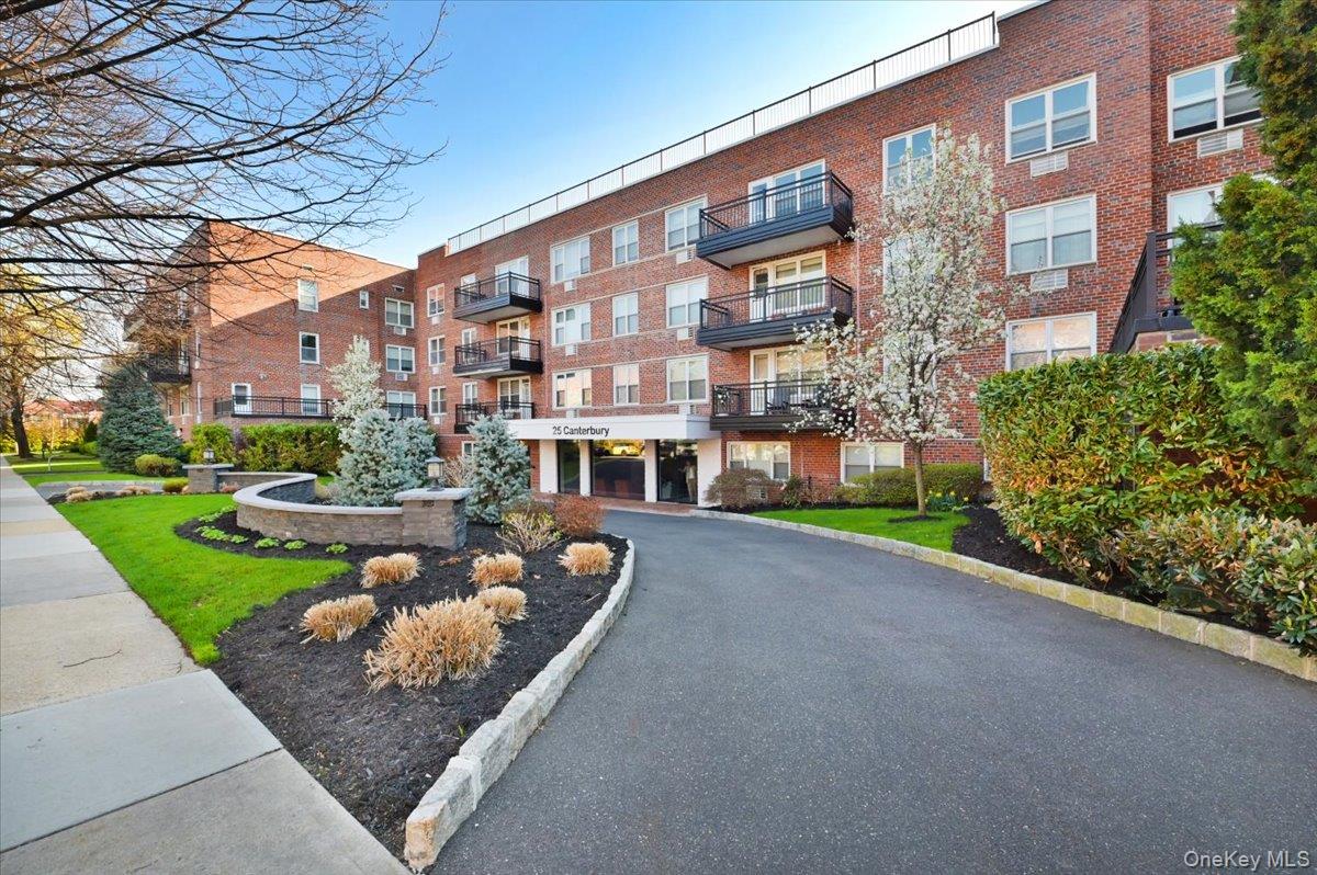 25 CANTERBURY Road Unit: 3-H
