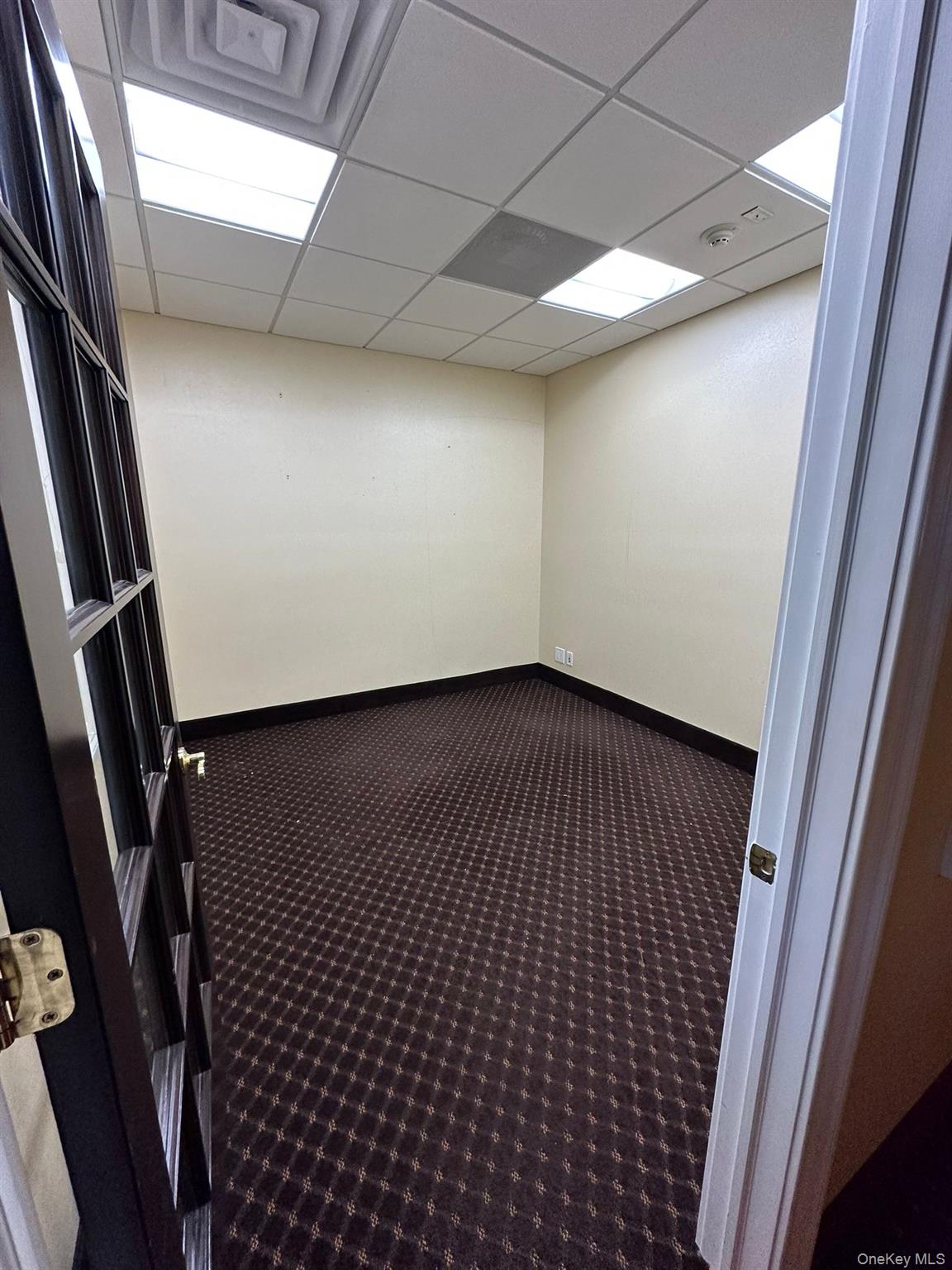 25 Nassau Lane