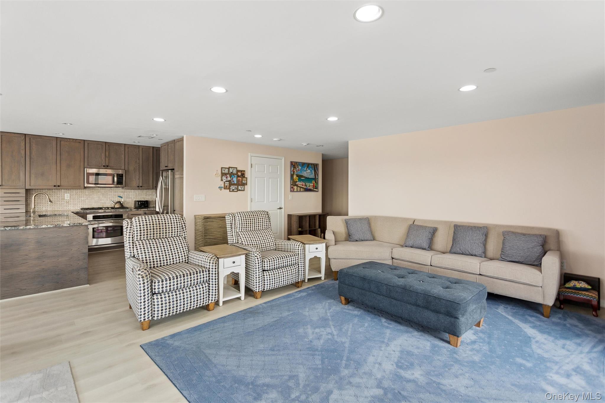 260 W Broadway Unit: 7A