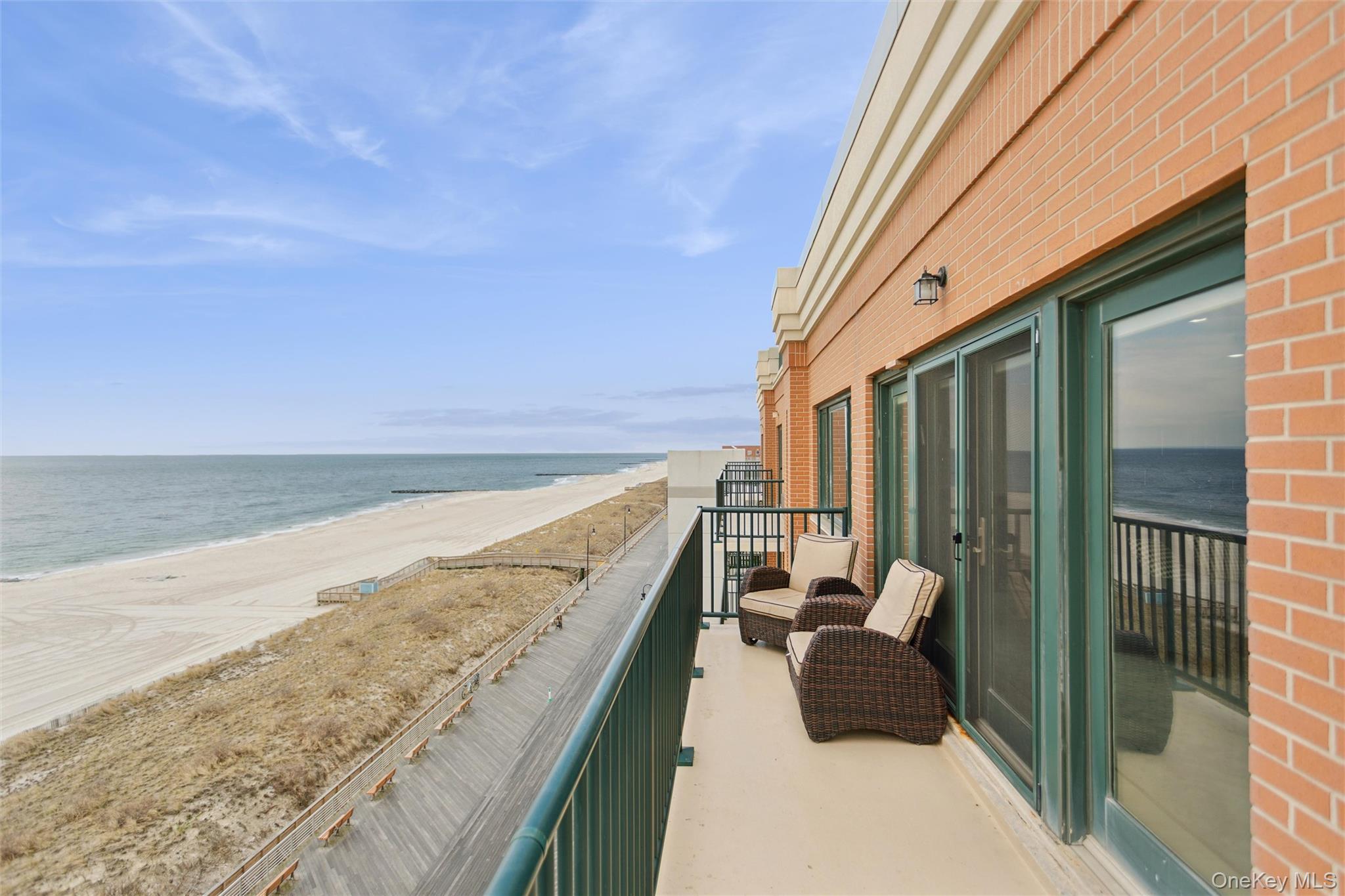 260 W Broadway Unit: 7A
