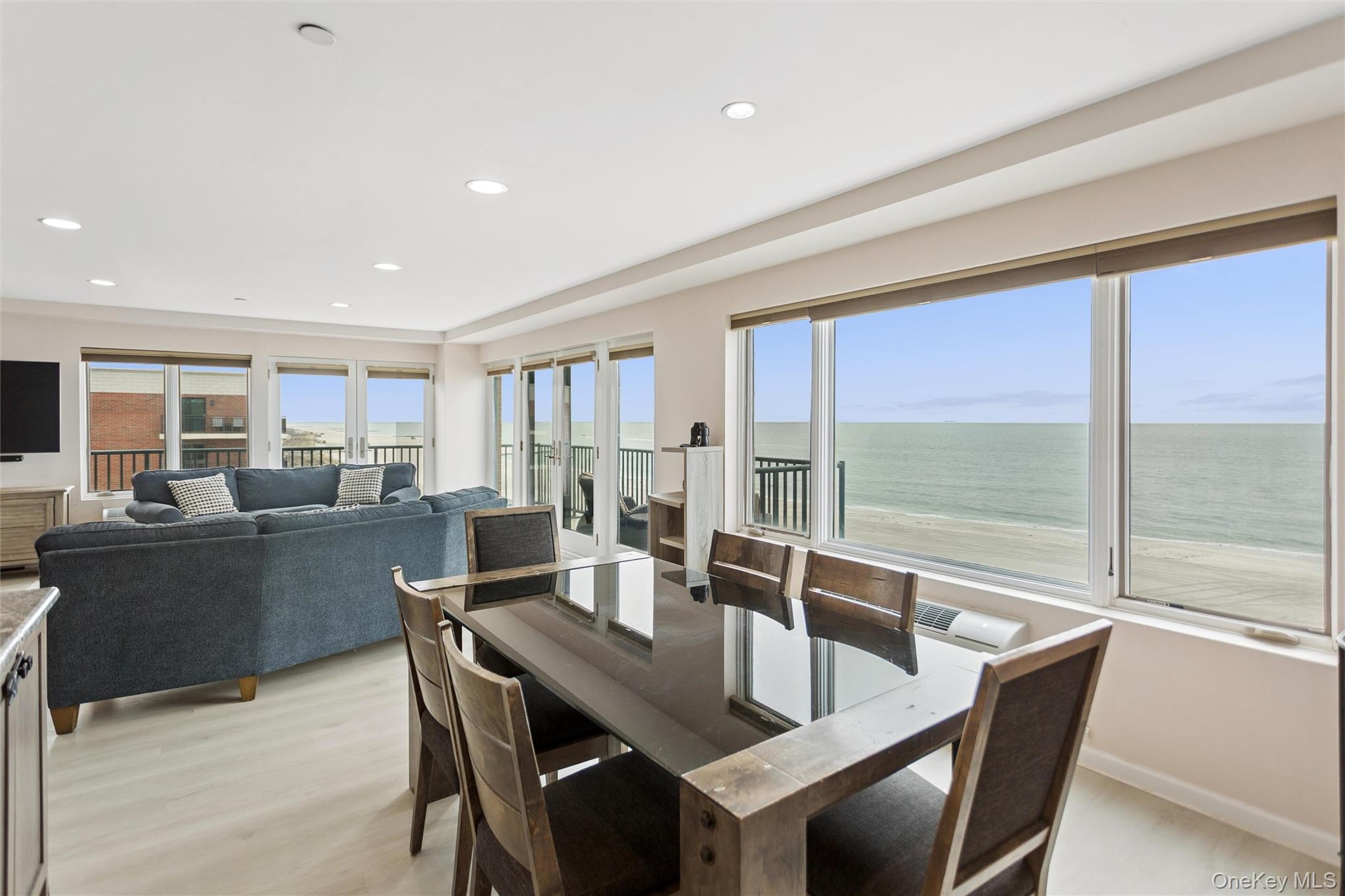 260 W Broadway Unit: 7A