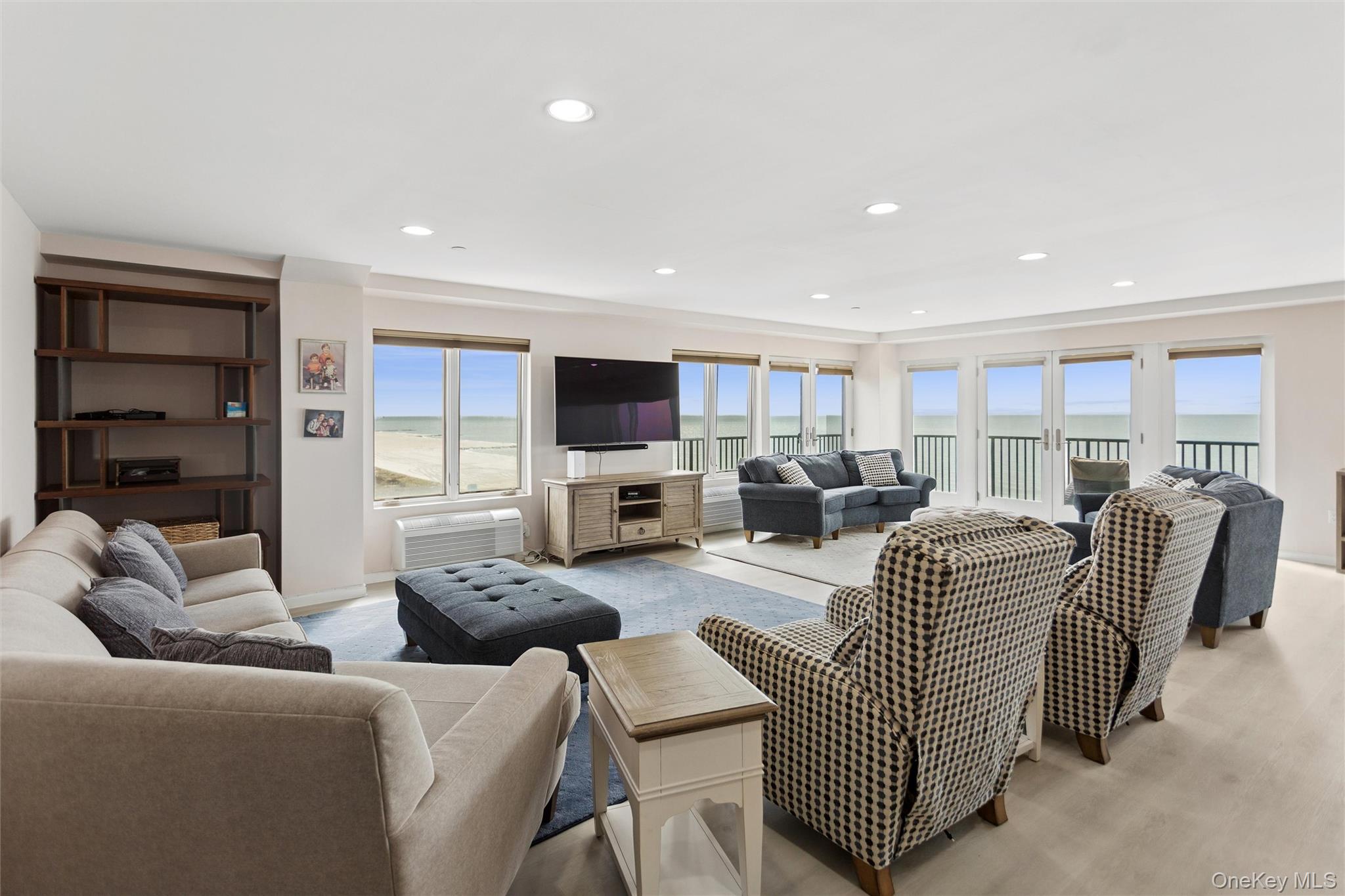 260 W Broadway Unit: 7A