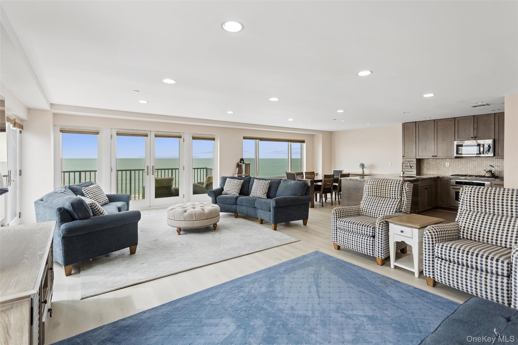 260 W Broadway Unit: 7A