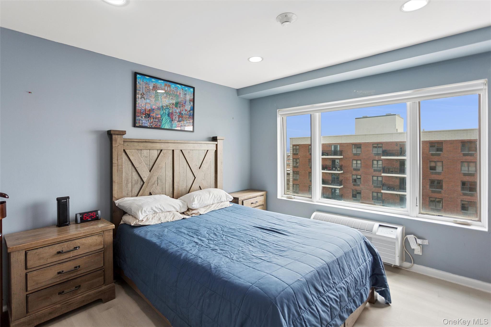 260 W Broadway Unit: 7A
