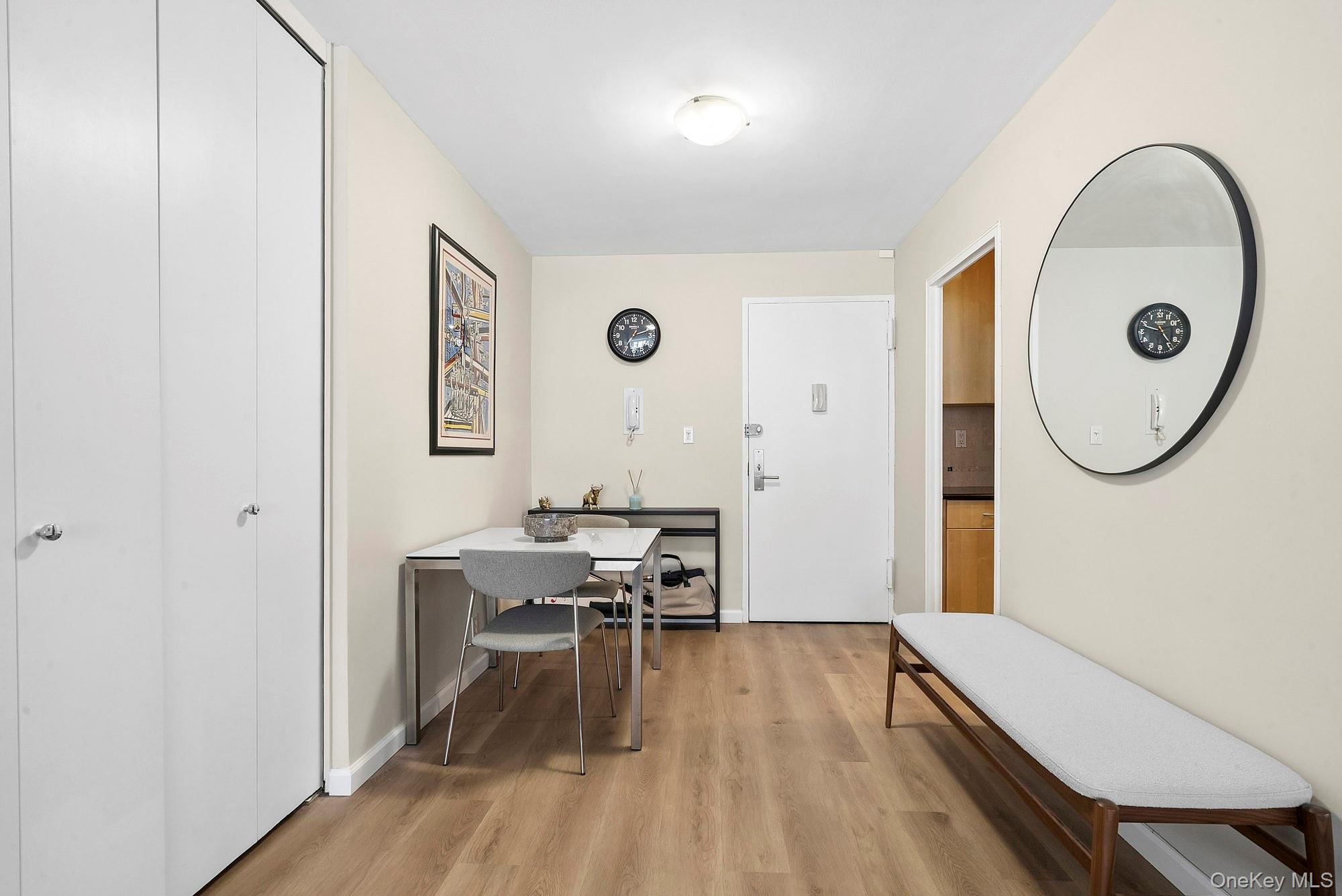 130 E 18th Street Unit: 10V