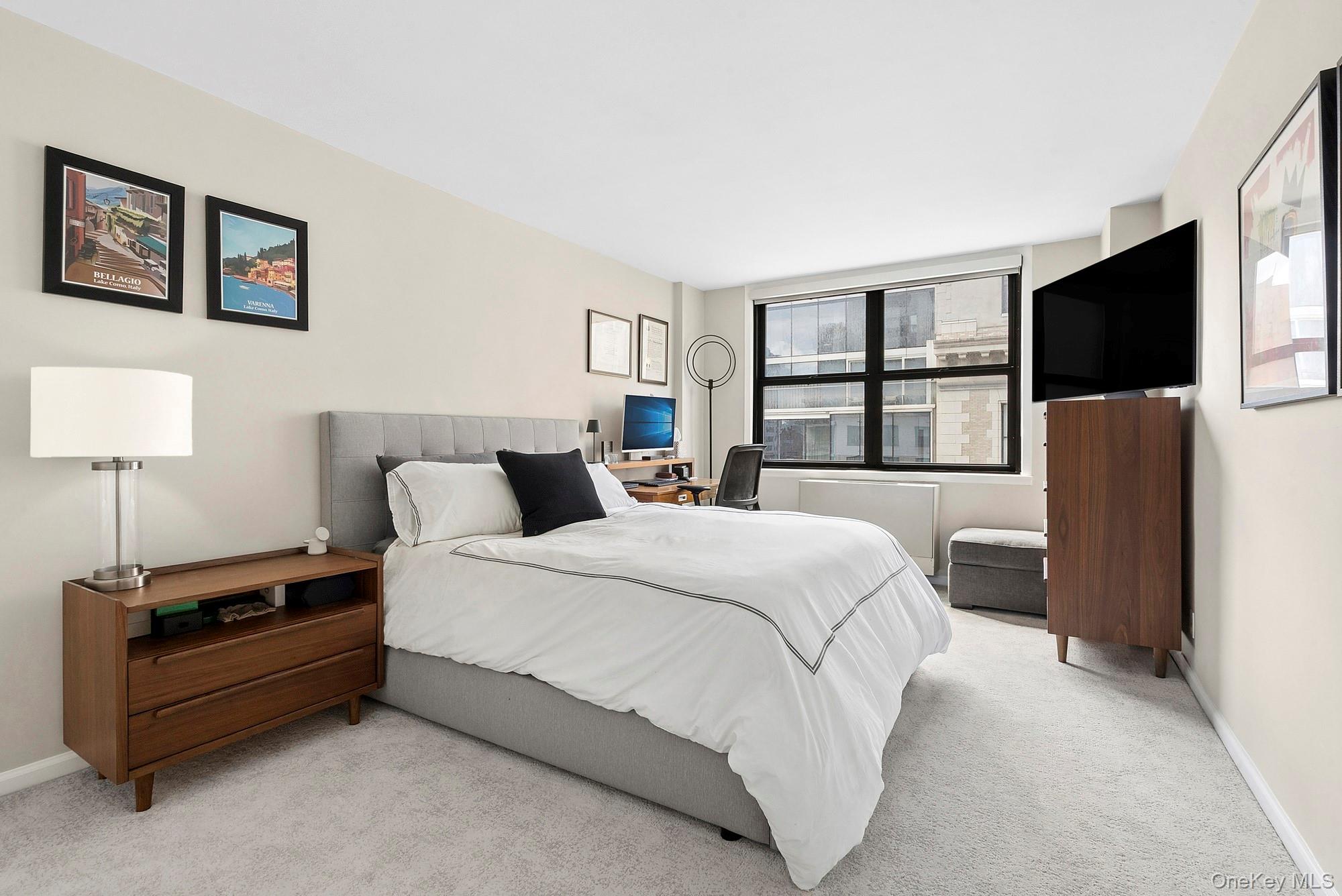 130 E 18th Street Unit: 10V