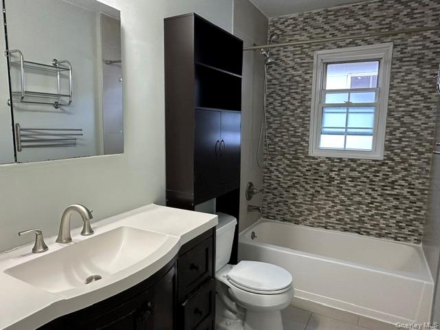 13 Juniper Road Unit: 2nd Fl