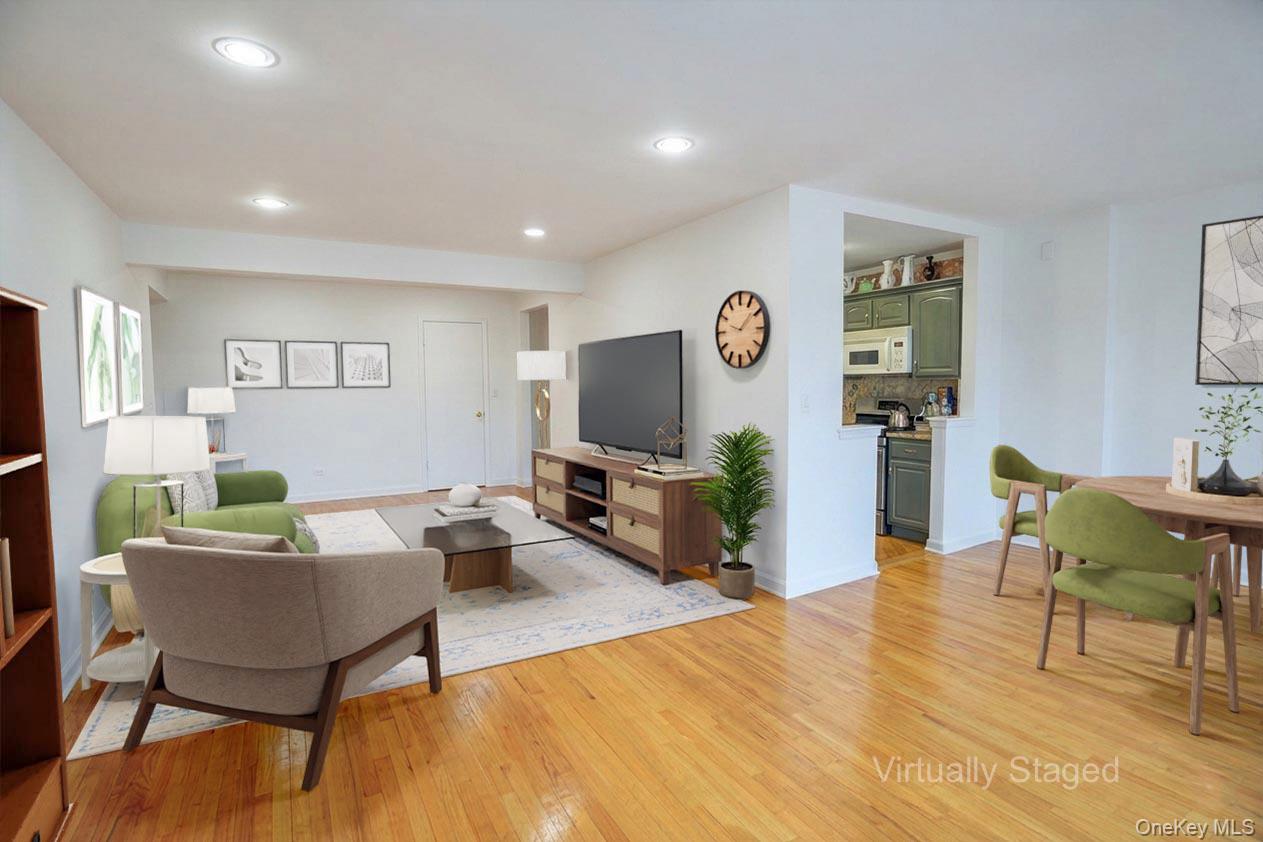75 S Middle Neck Road Unit: 4-G