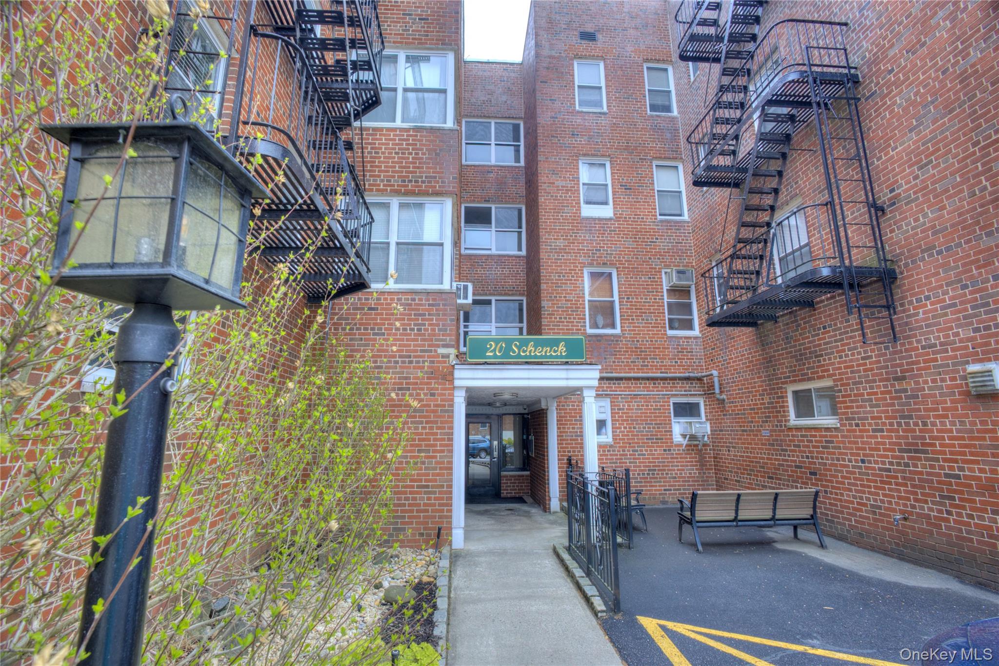 75 S Middle Neck Road Unit: 4-G