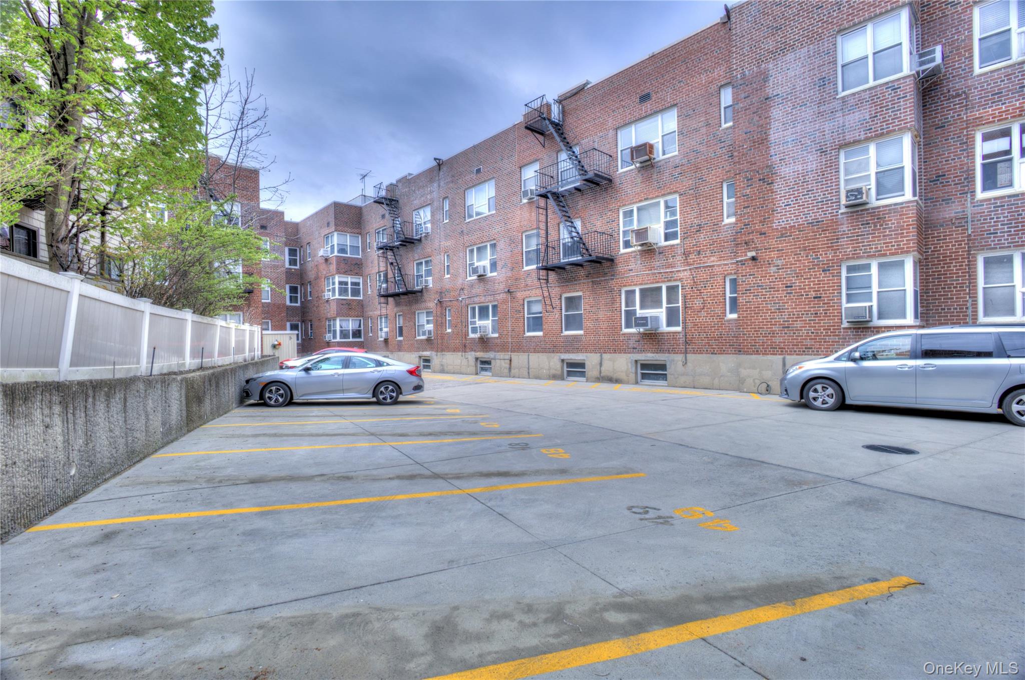 75 S Middle Neck Road Unit: 4-G