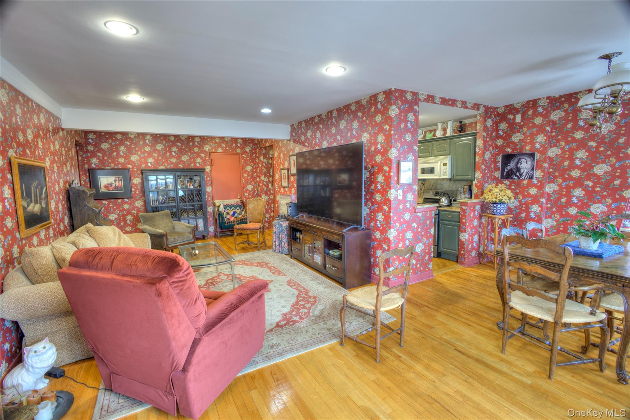 75 S Middle Neck Road Unit: 4-G