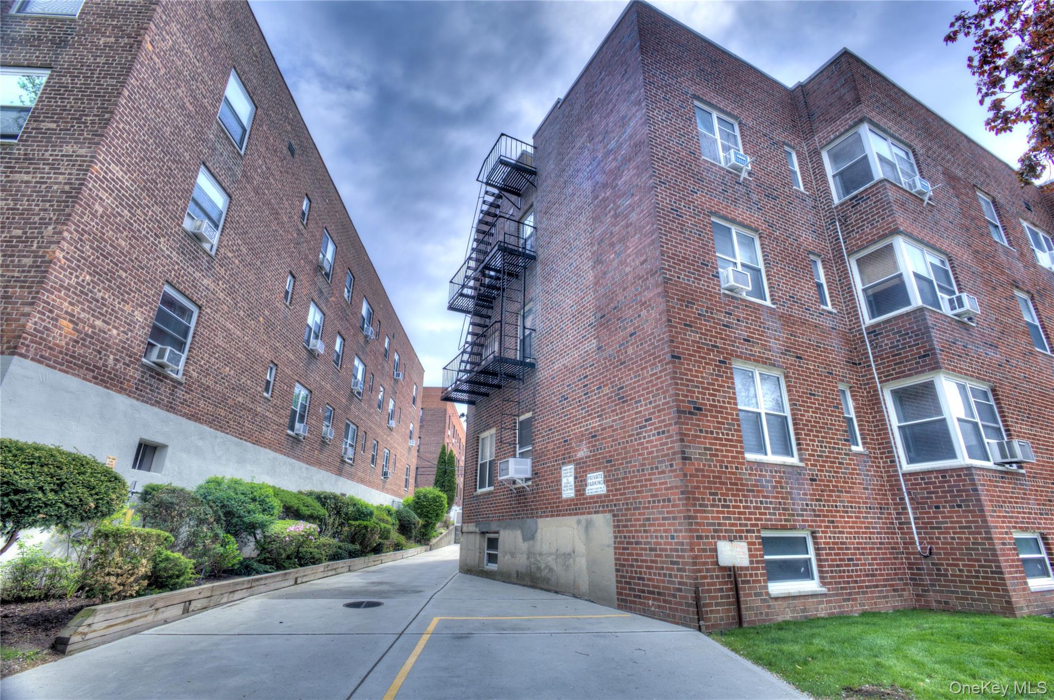 75 S Middle Neck Road Unit: 4-G
