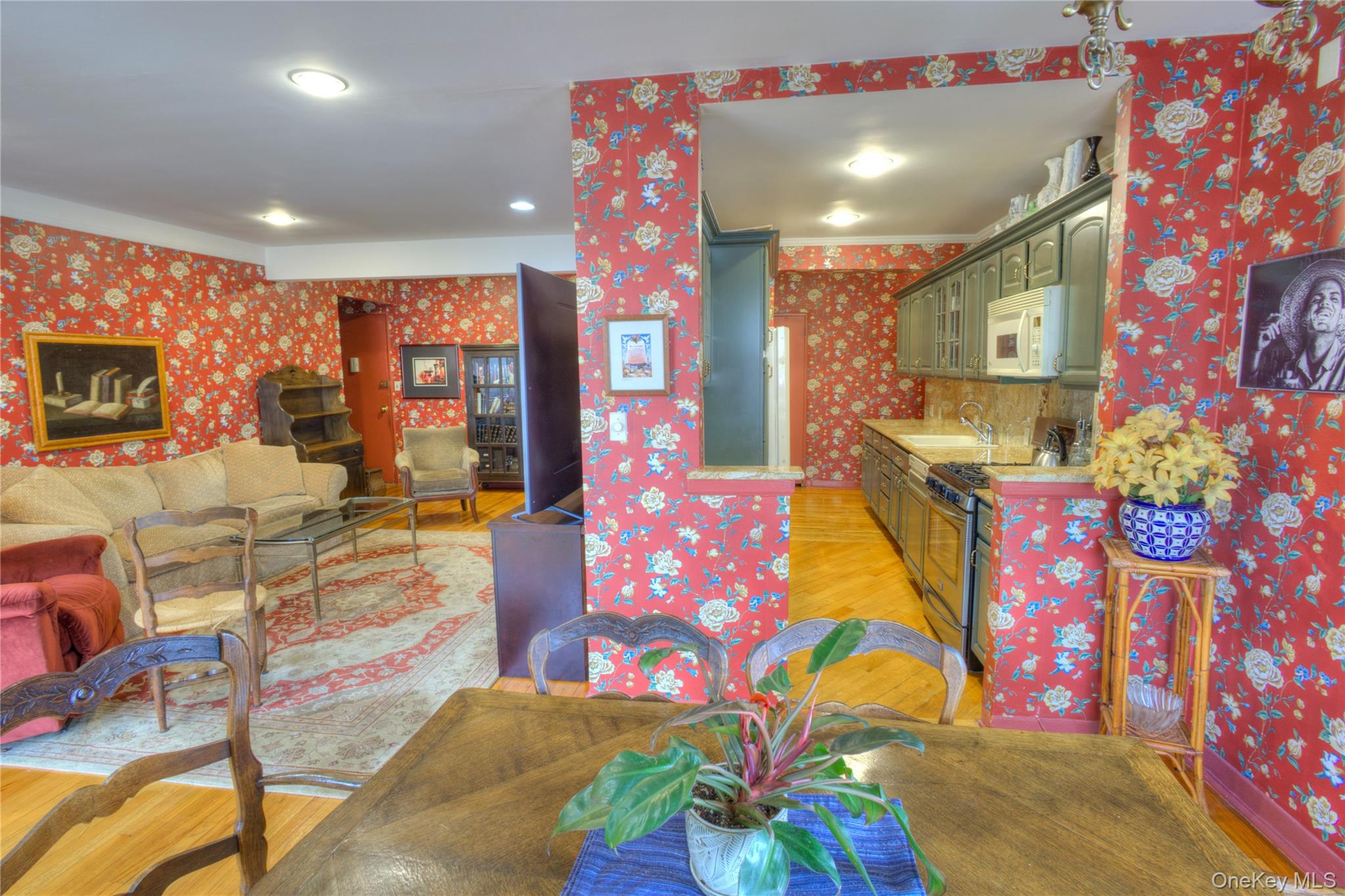 75 S Middle Neck Road Unit: 4-G