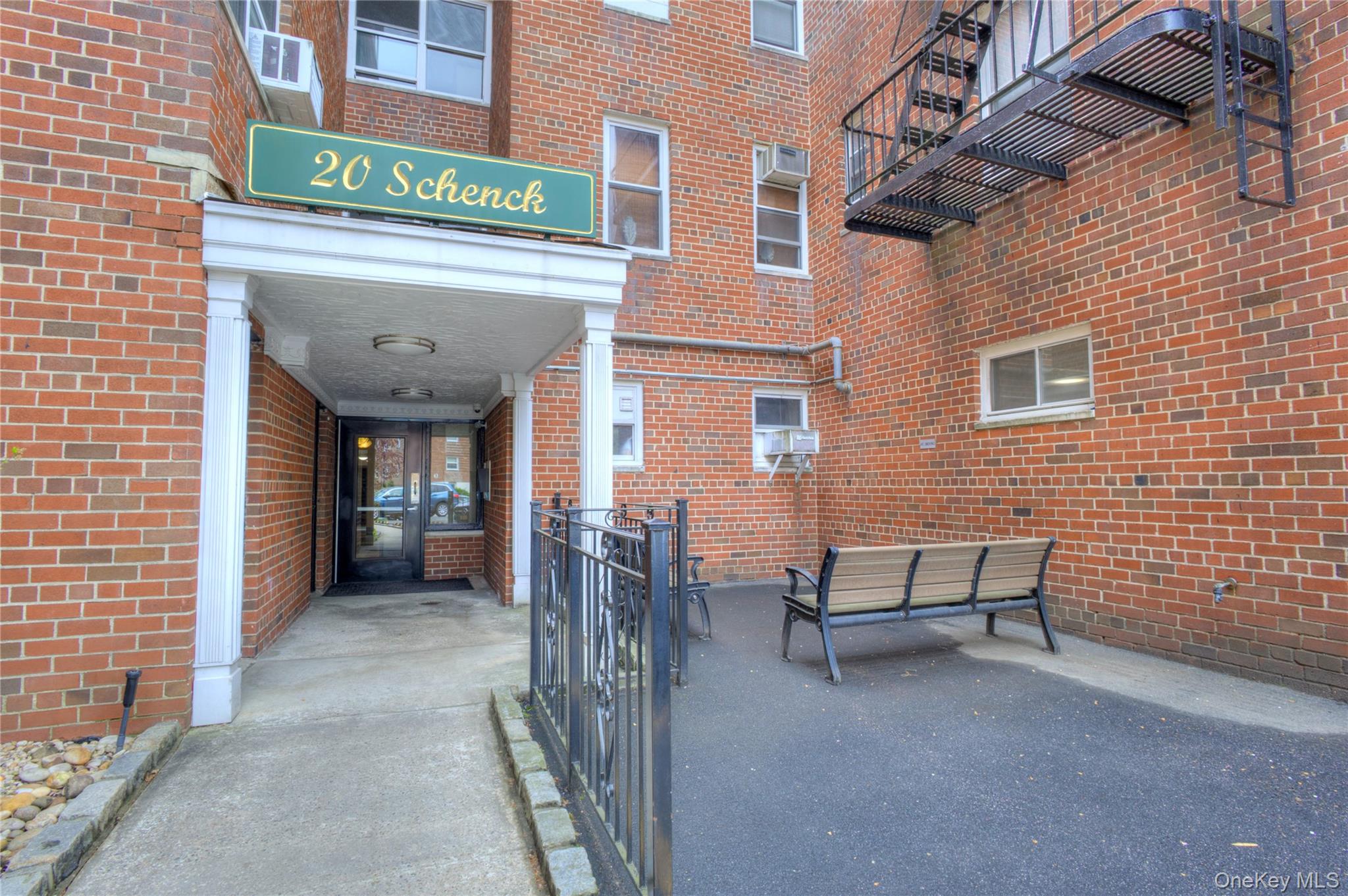 75 S Middle Neck Road Unit: 4-G