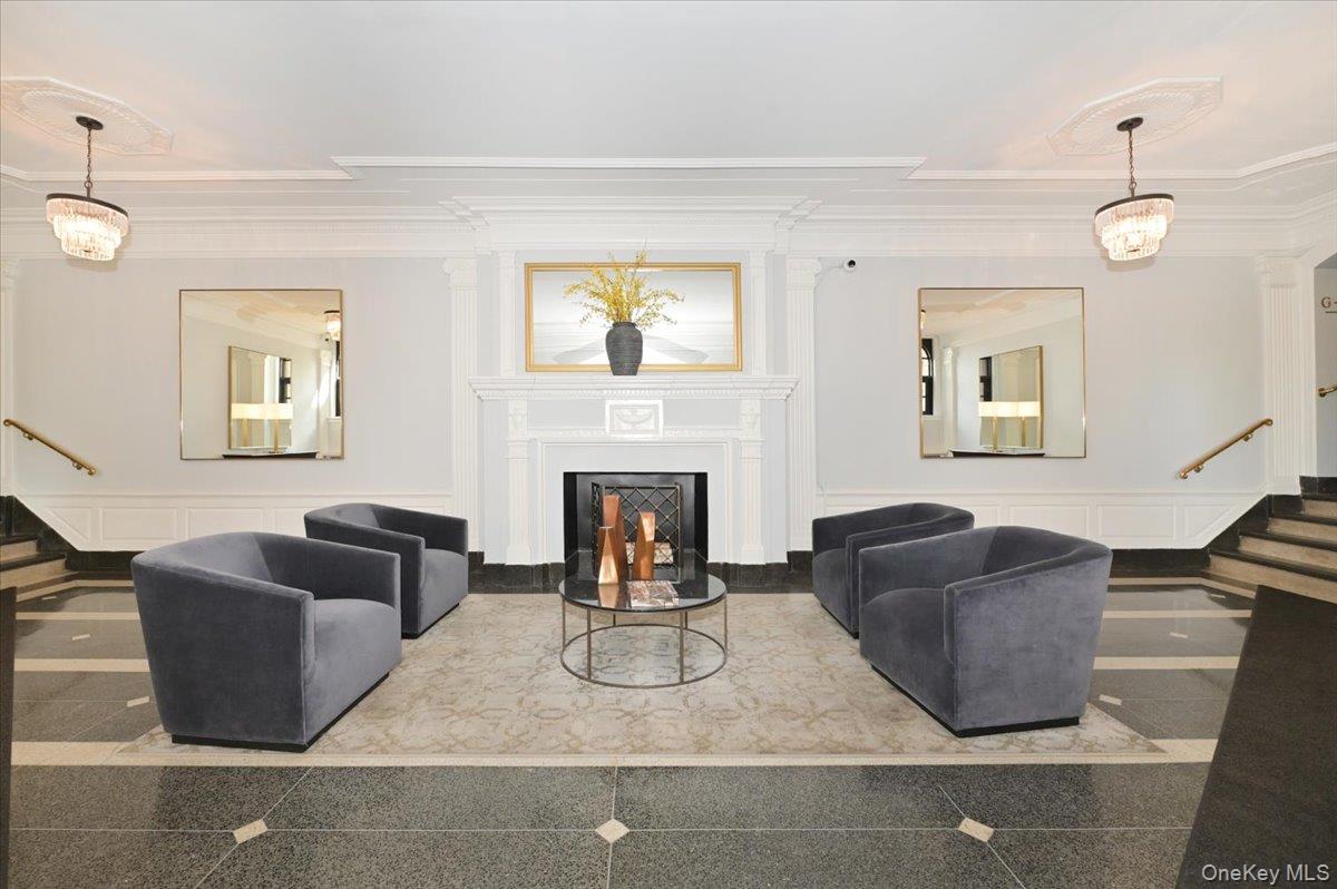 21 Barstow Road Unit: 6-L