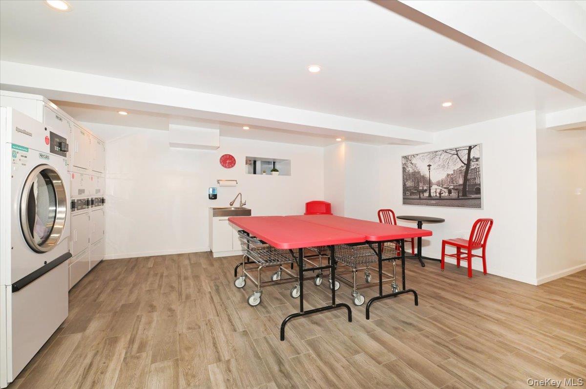21 Barstow Road Unit: 6-L