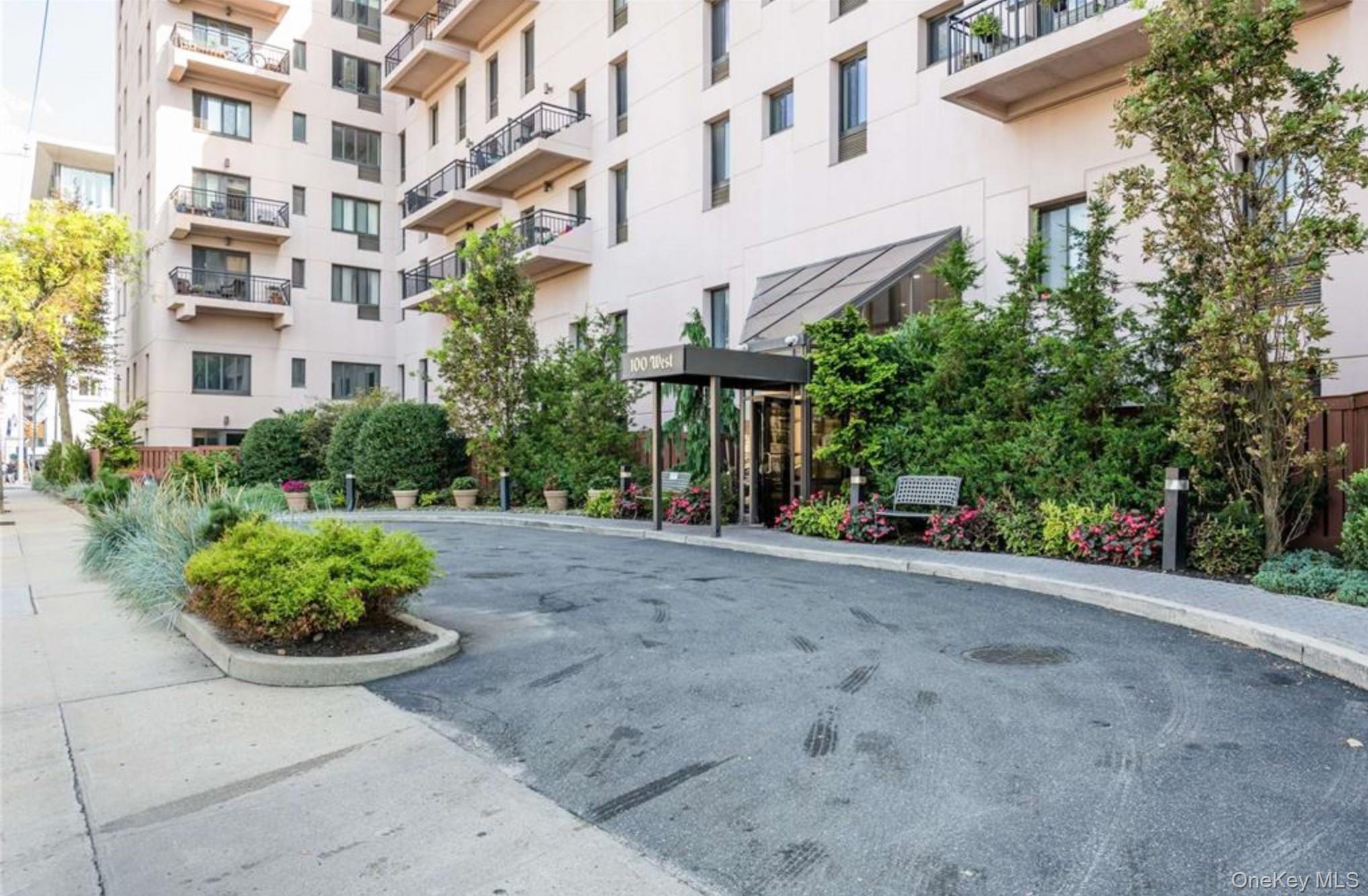 100 W Broadway Unit: 7N