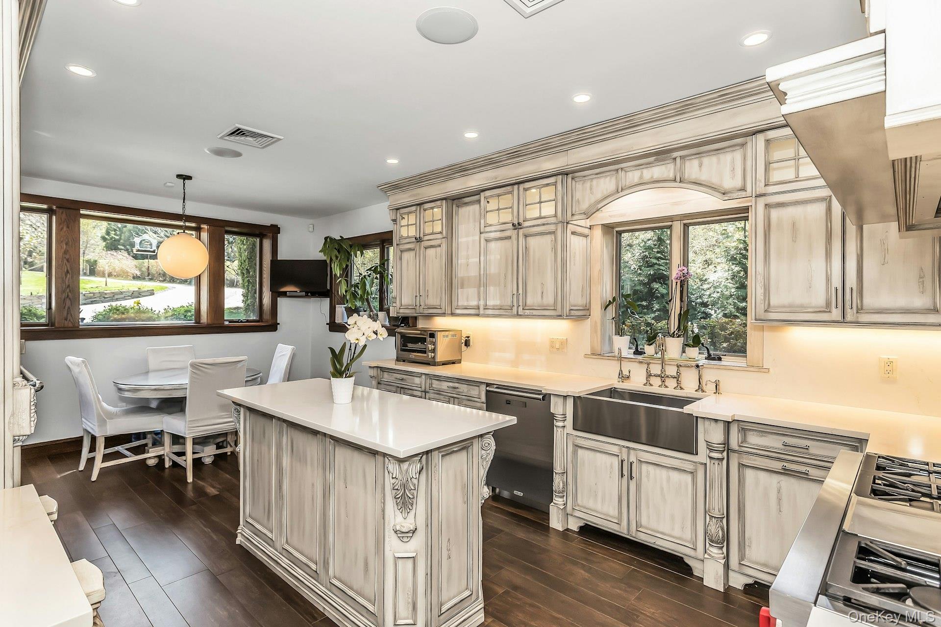 91 Crescent Beach Road