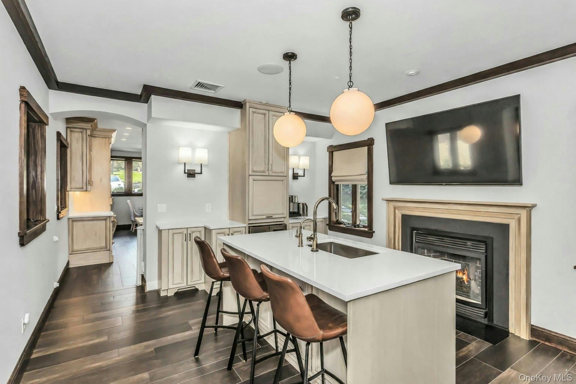 91 Crescent Beach Road