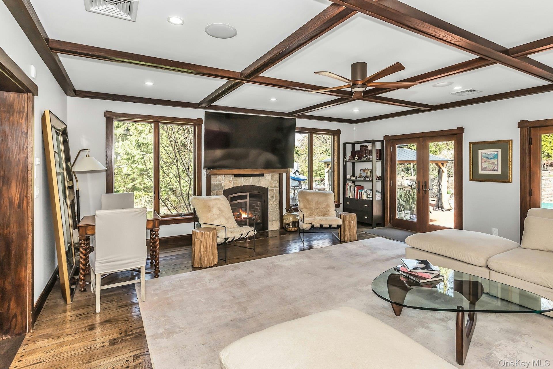 91 Crescent Beach Road