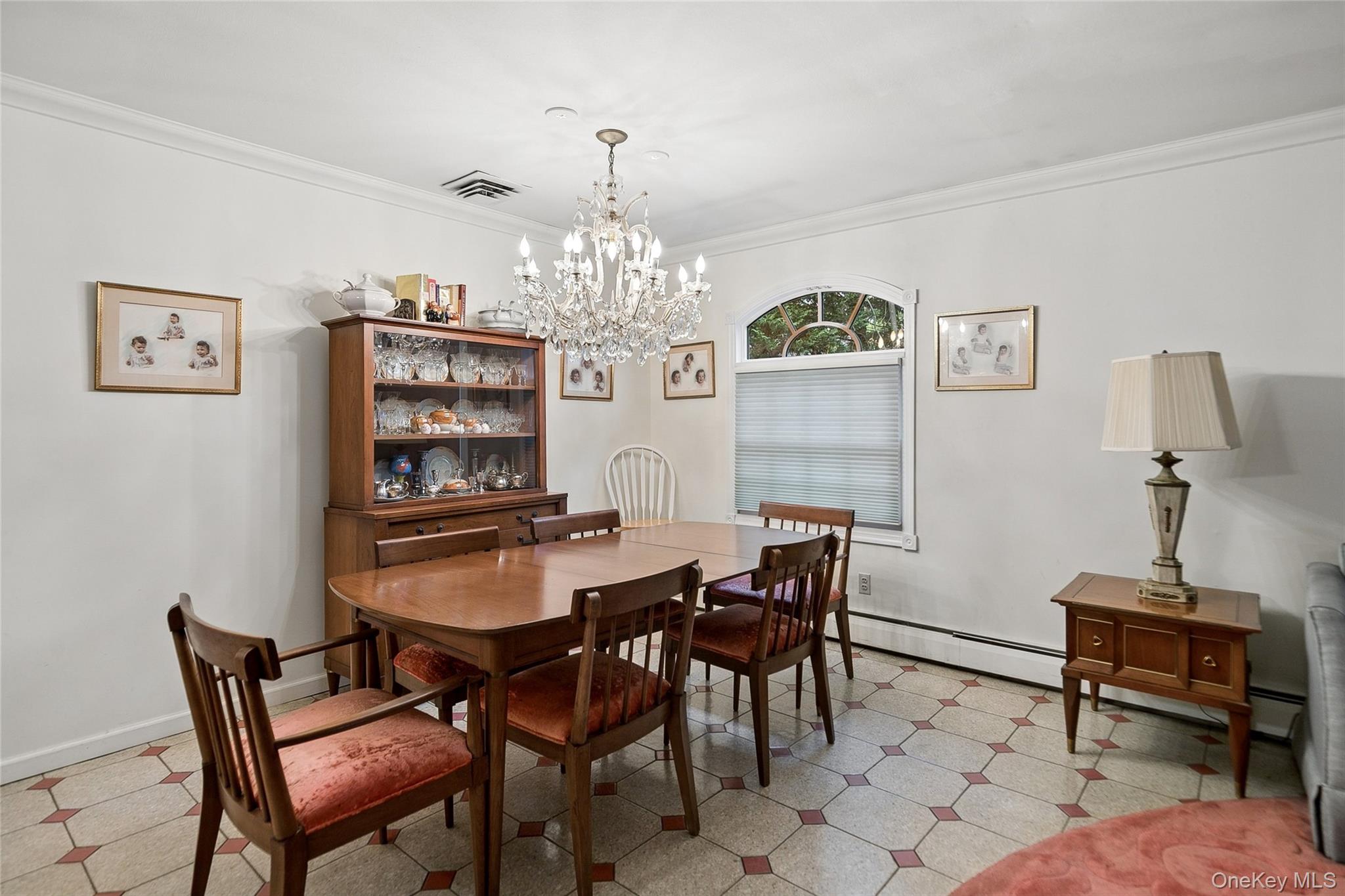 9 Oakwood Circle