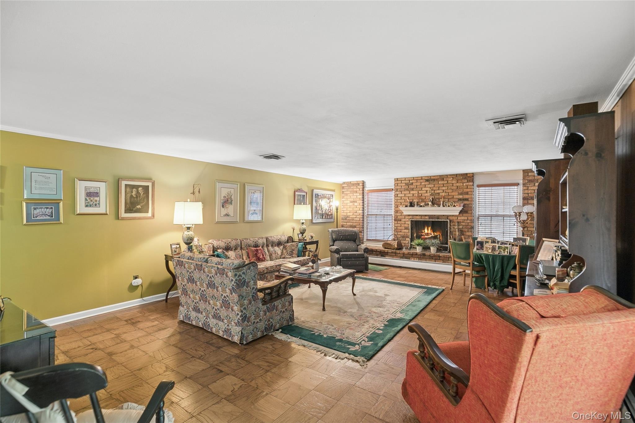 9 Oakwood Circle