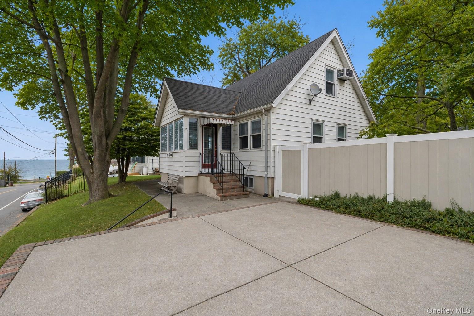 215 Hallock Landing Road