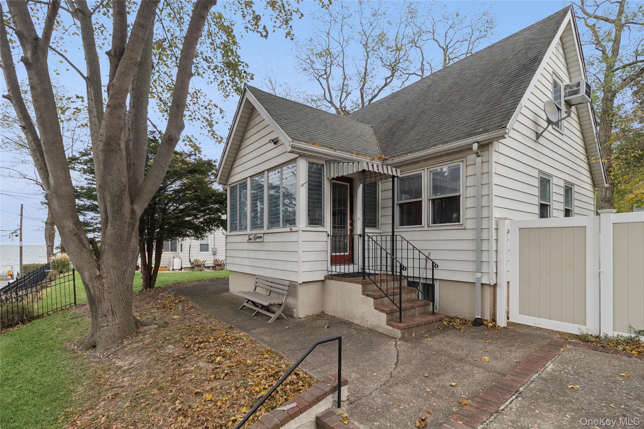 215 Hallock Landing Road