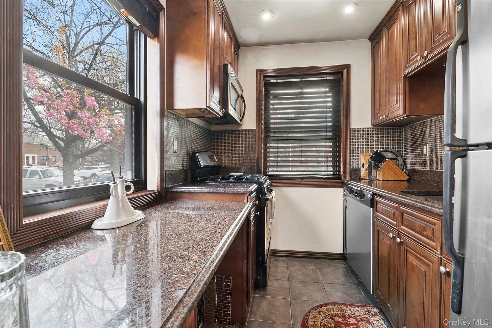 1640 160th Street Unit: 6113
