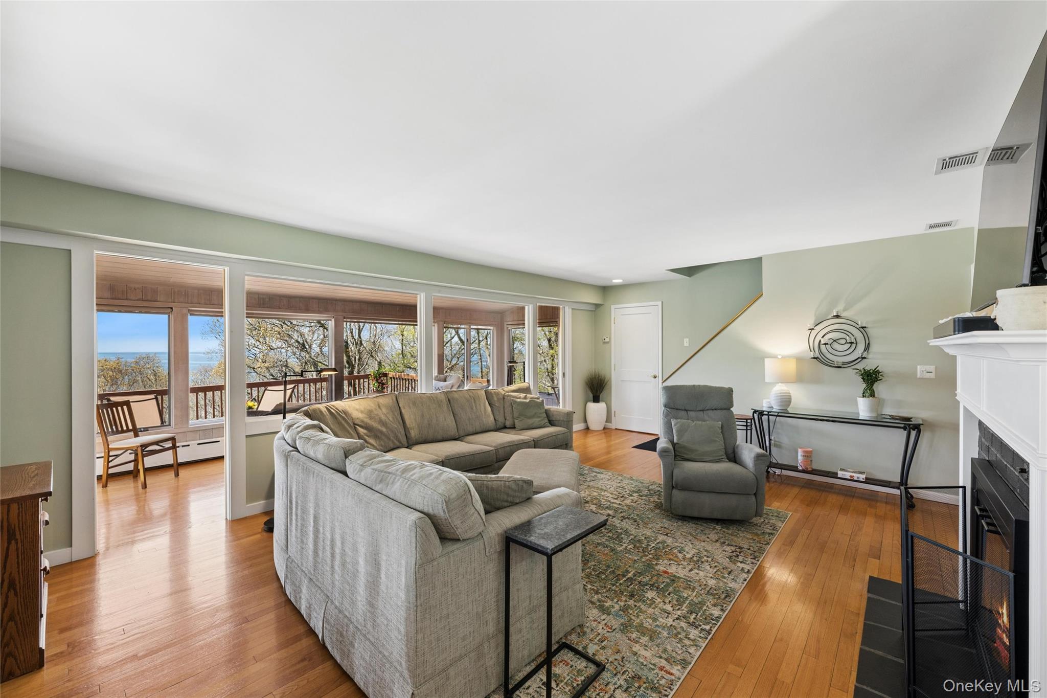 3 Summit Drive