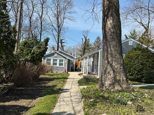 23 West Drive