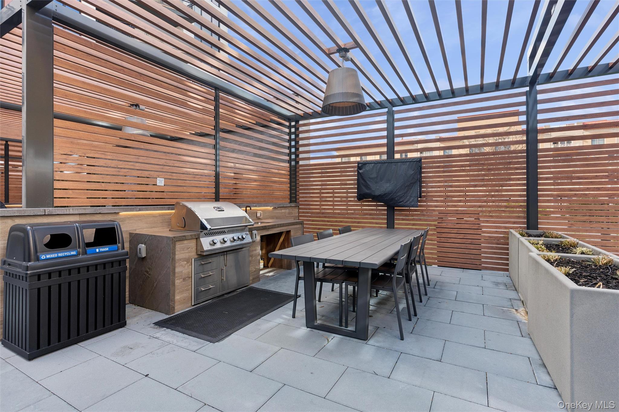 140 Boardwalk Unit: 905