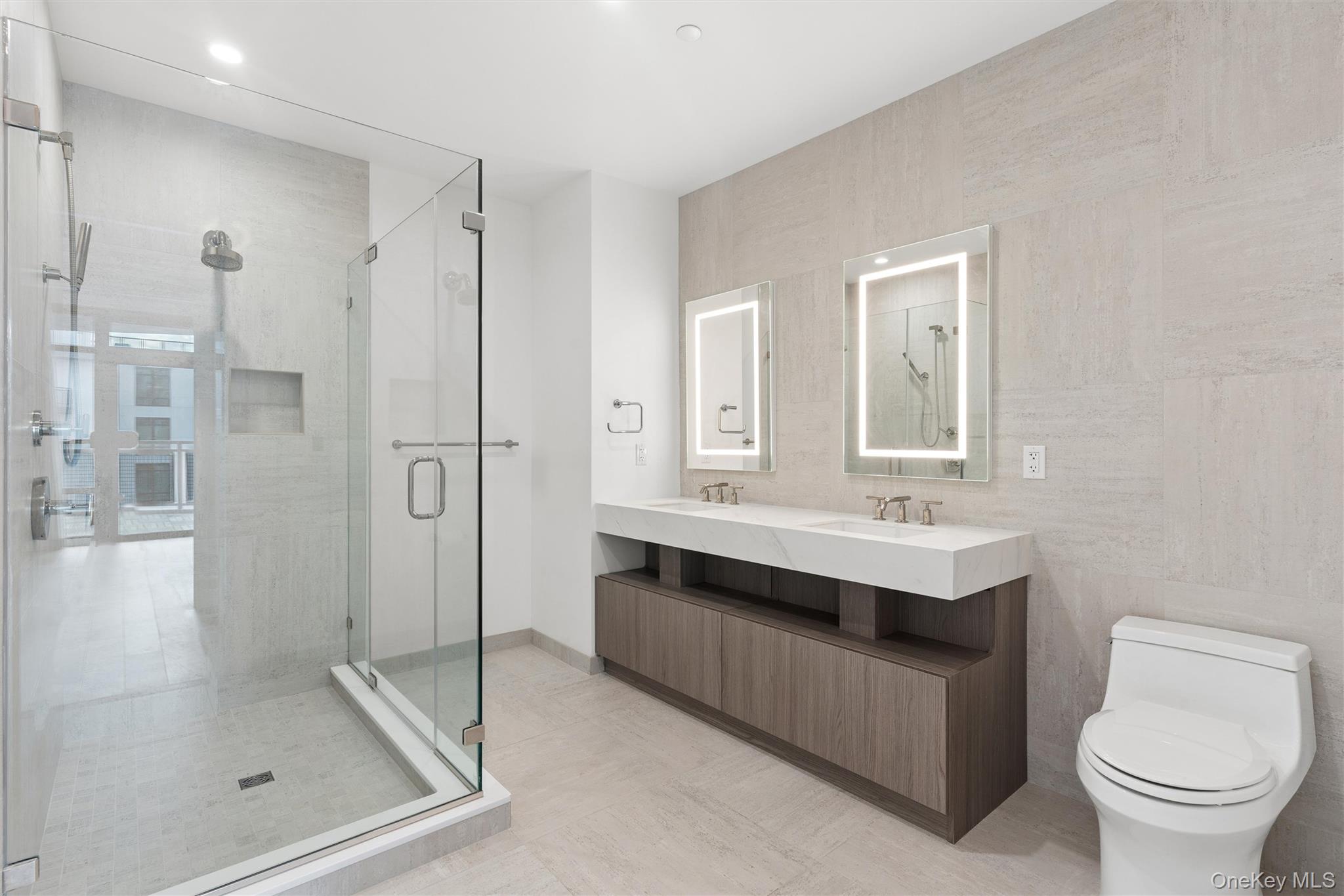 140 Boardwalk Unit: 905