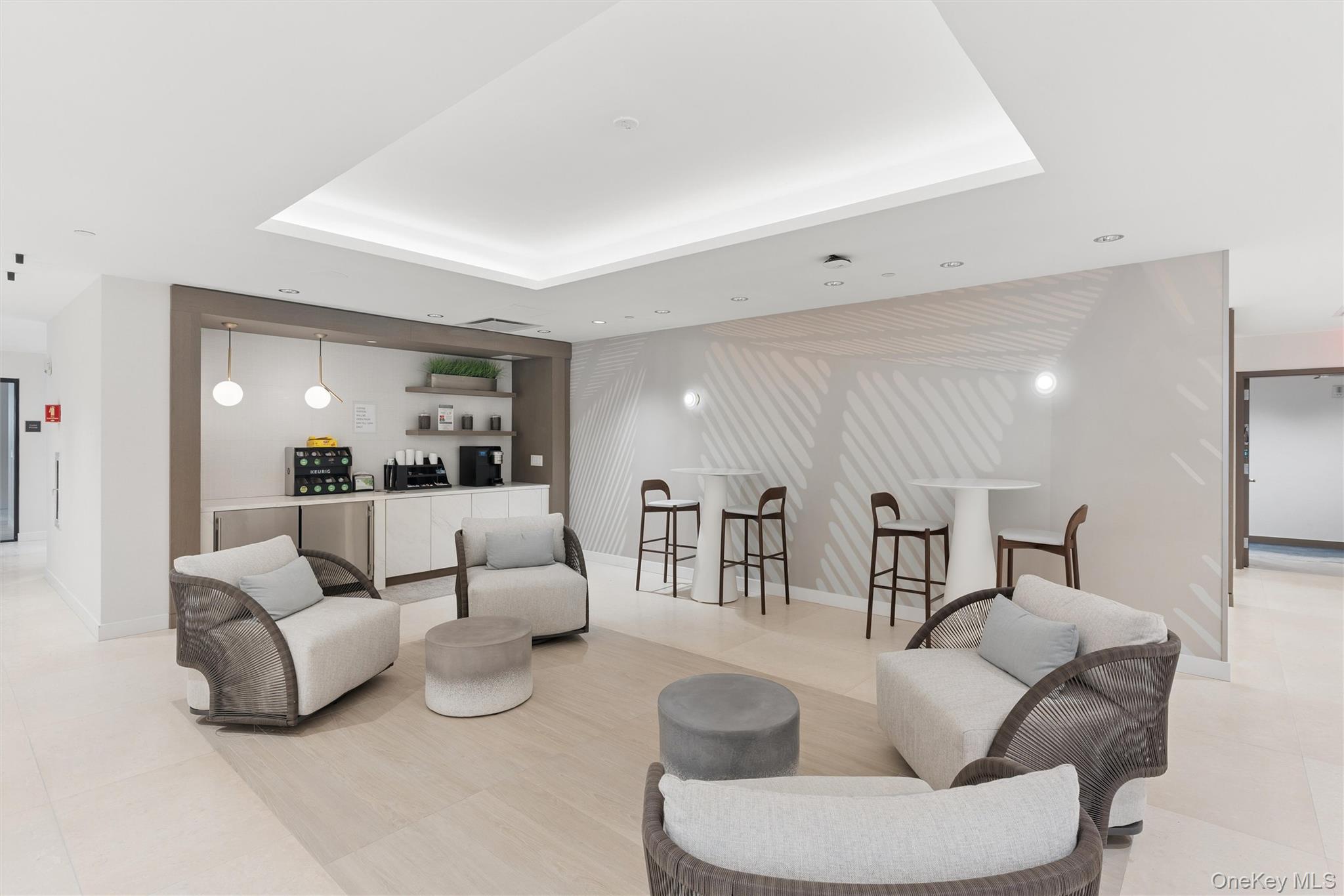 140 Boardwalk Unit: 905