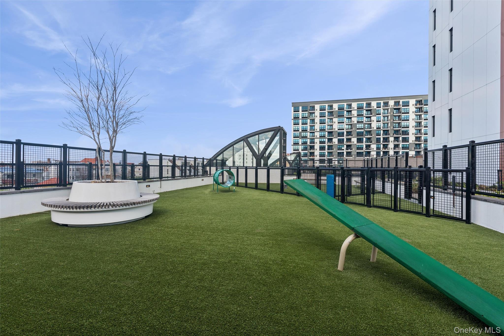 140 Boardwalk Unit: 905