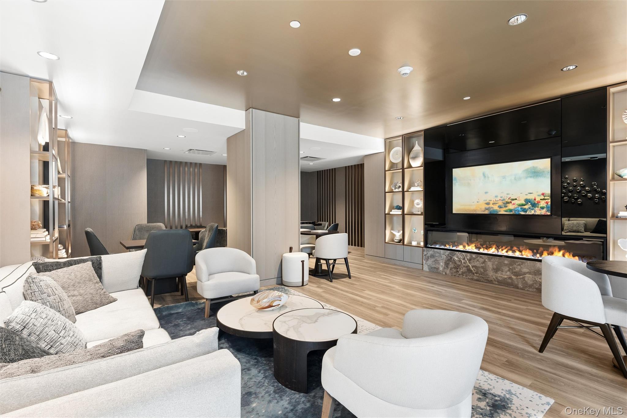 140 Boardwalk Unit: 905