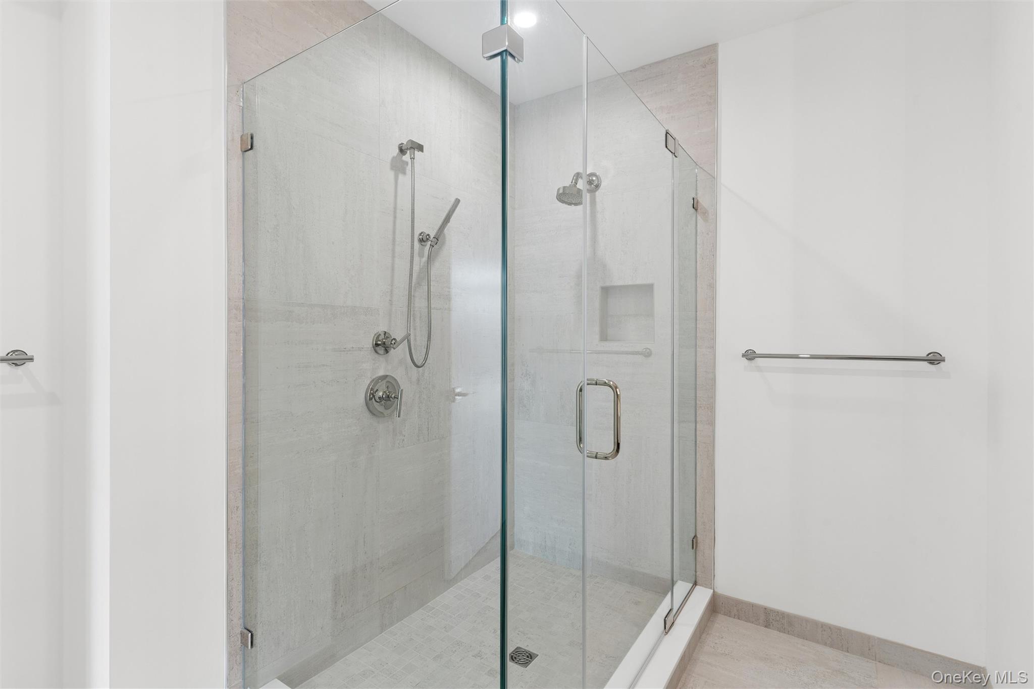 140 Boardwalk Unit: 905