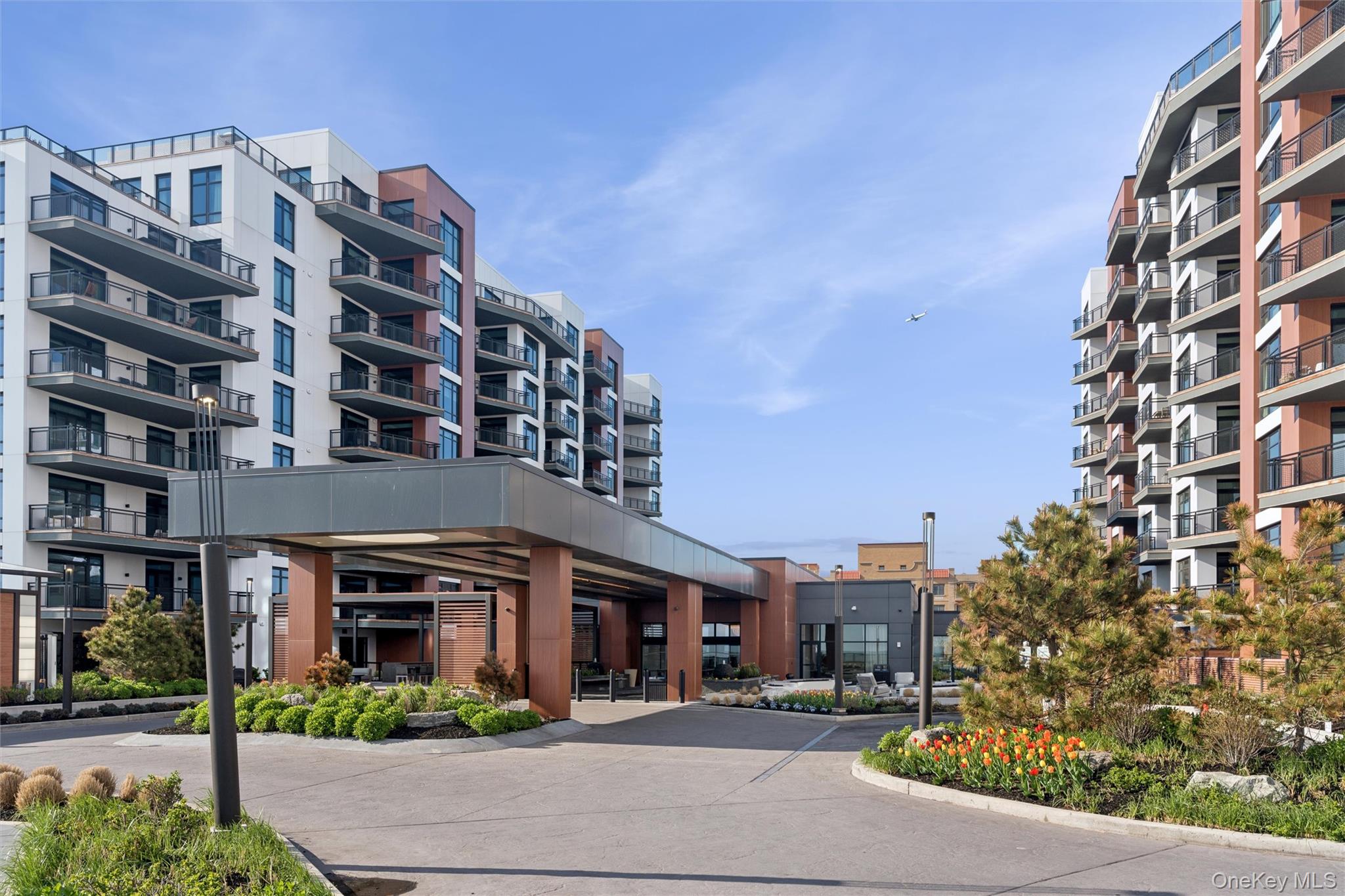 140 Boardwalk Unit: 905