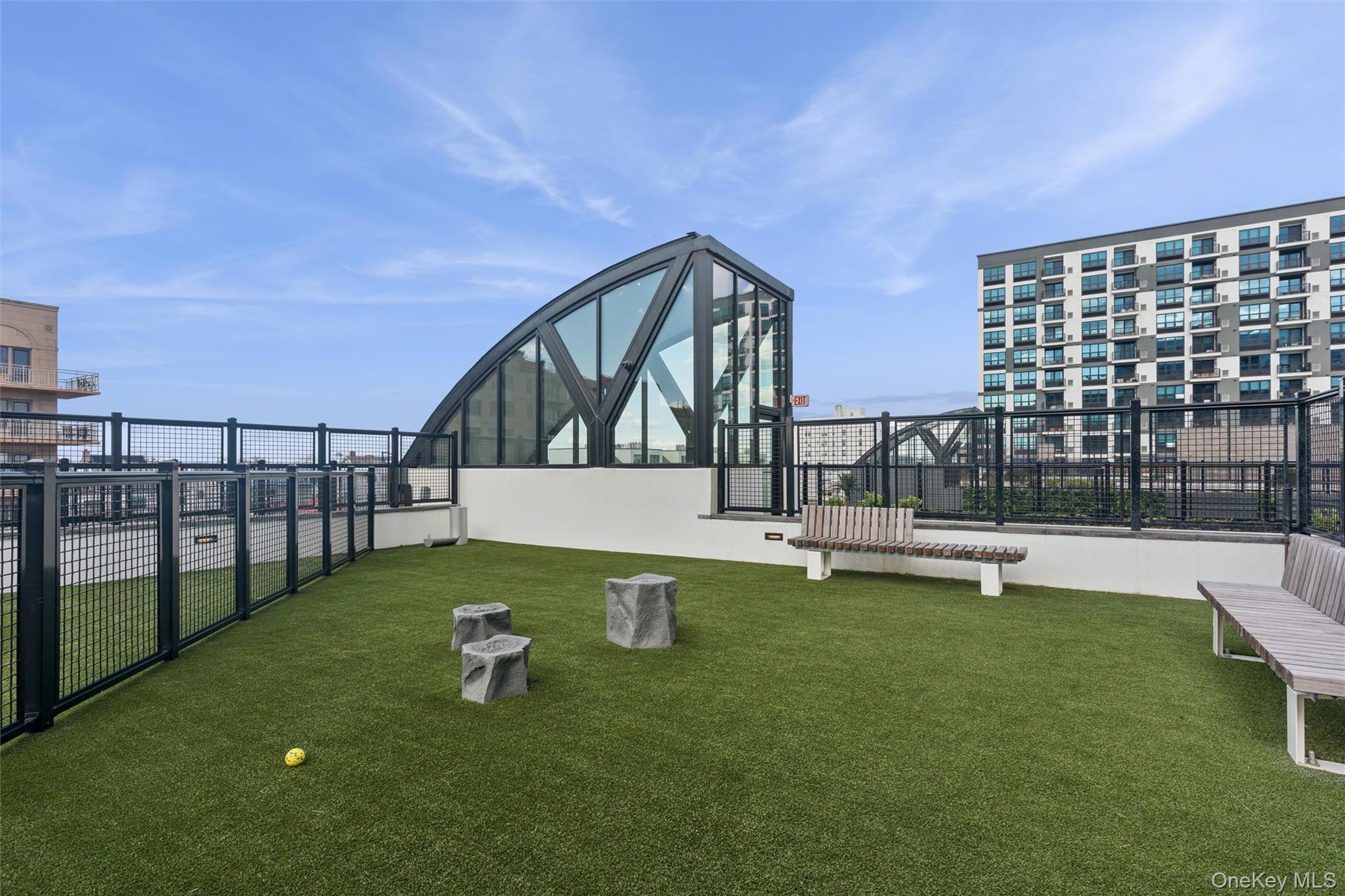 140 Boardwalk Unit: 905